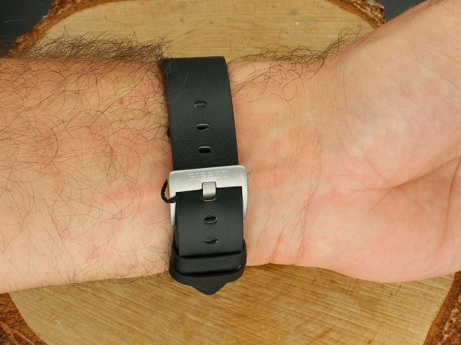 Męski zegarek Bisset Antorn BSCF25DIDX03BX z tytanową kopertą, skórzanym paskiem i mechanizmem RONDA SWISS EOL. Szafirowe szkło i wodoszczelność 30M – elegancja na co dzień.1.jpg